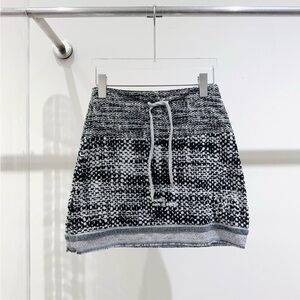 🚩steal authentic CHANEL Black and White Mini Skirt